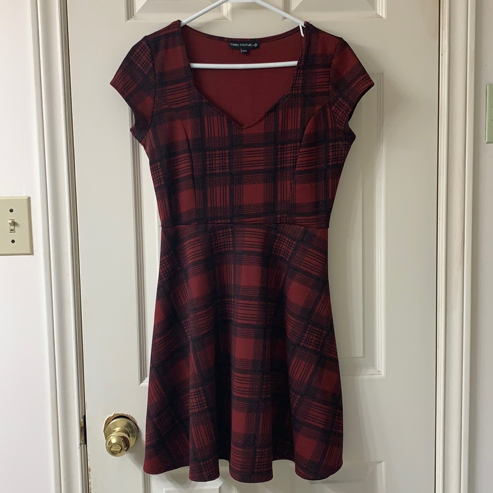 🌷3 for$25🌷Candy Couture, US M, Red & Black Plaid Cap Sleeved Fit & Flare Dress